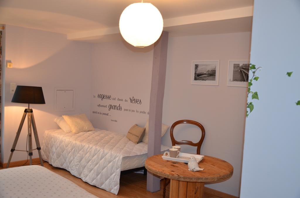 Bed and Breakfast L'Arbre d'Alaïs à Saint-Fulgent Chambre photo
