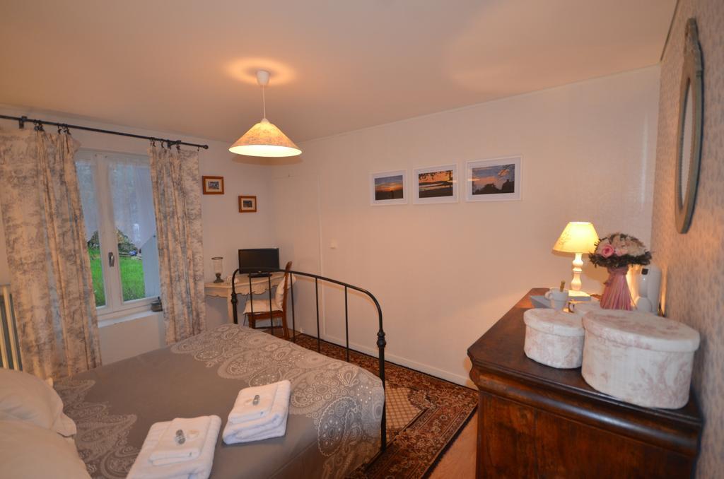 Bed and Breakfast L'Arbre d'Alaïs à Saint-Fulgent Chambre photo