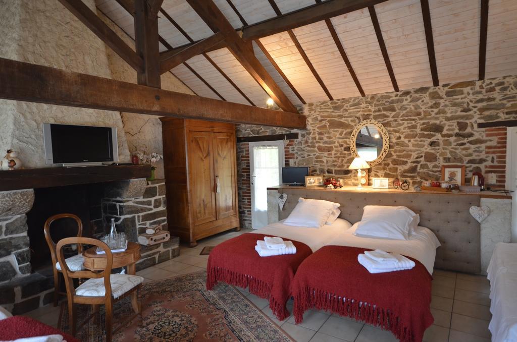 Bed and Breakfast L'Arbre d'Alaïs à Saint-Fulgent Extérieur photo